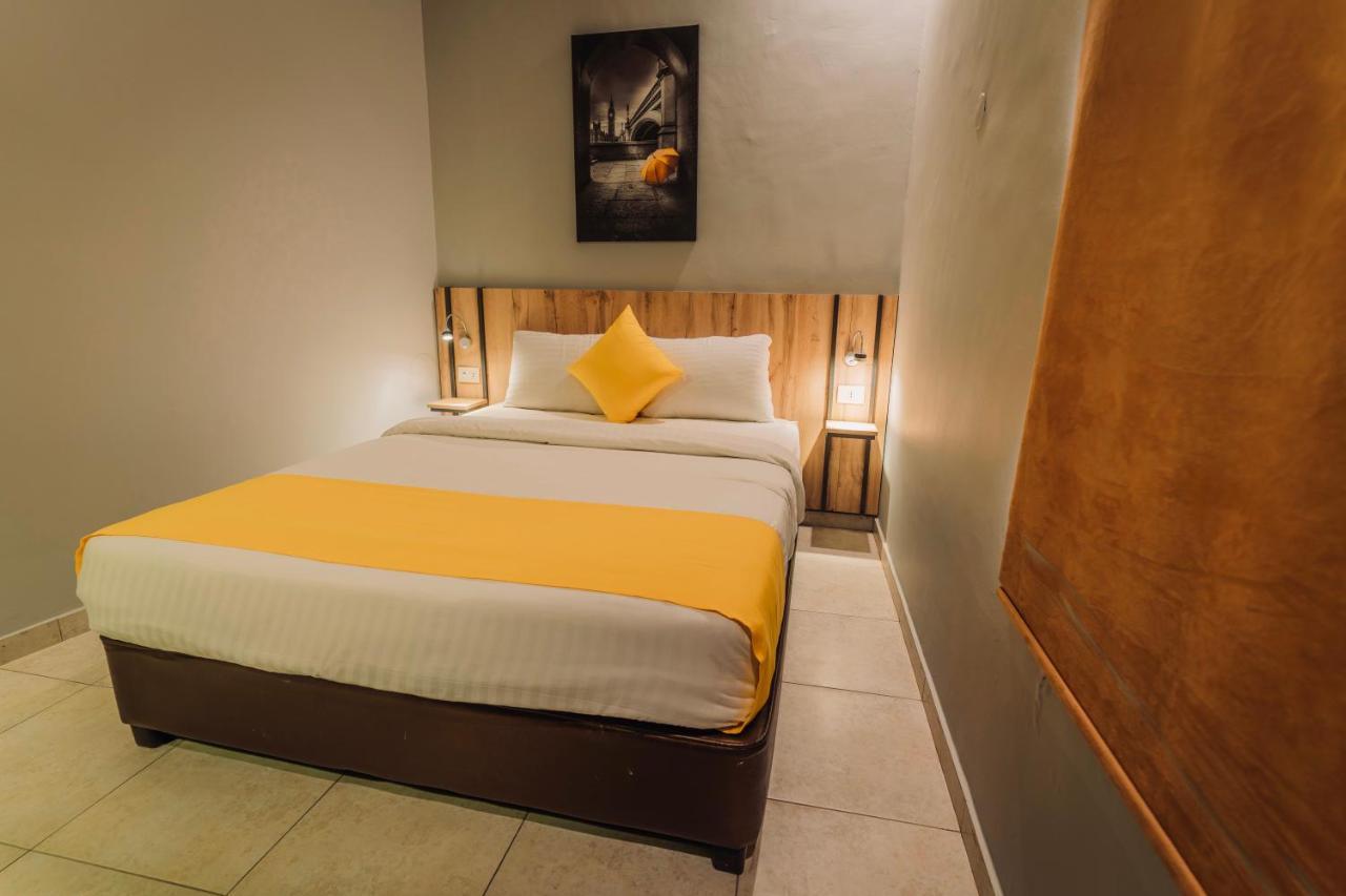 Baden Hotel Suites Amman Exterior photo