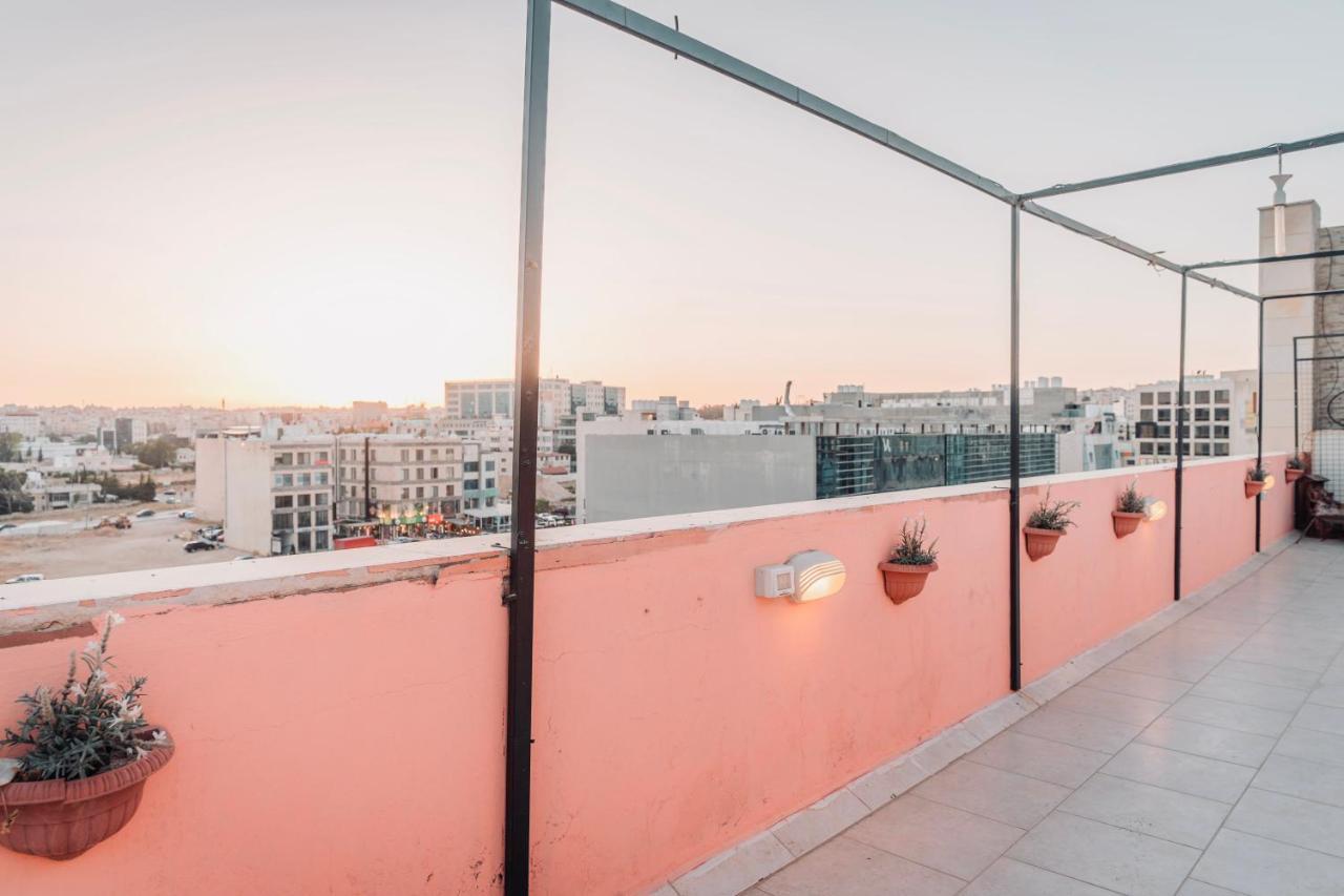 Baden Hotel Suites Amman Exterior photo